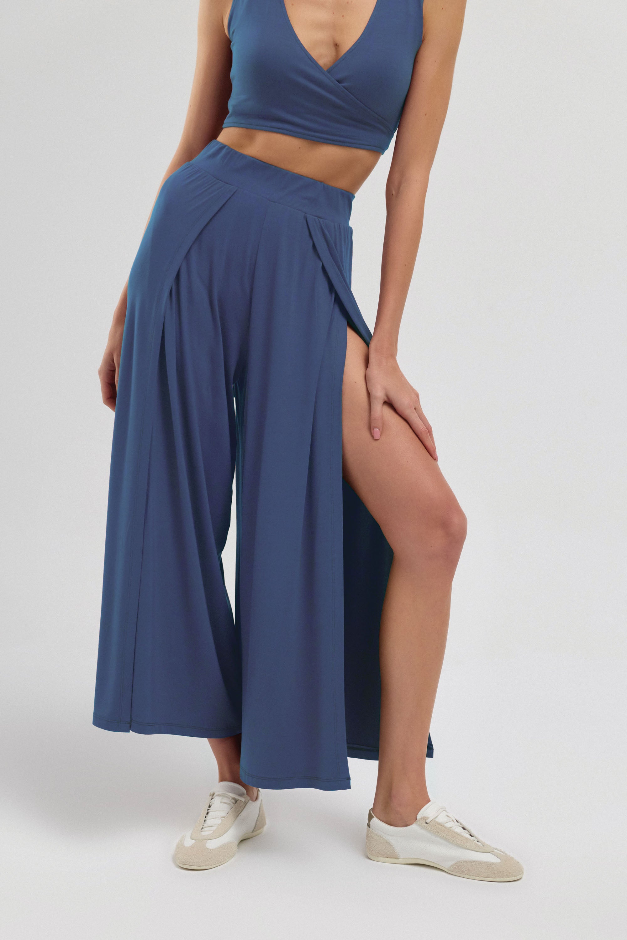 Soft Skin Touch Aera Yırtmaçlı Pantolon